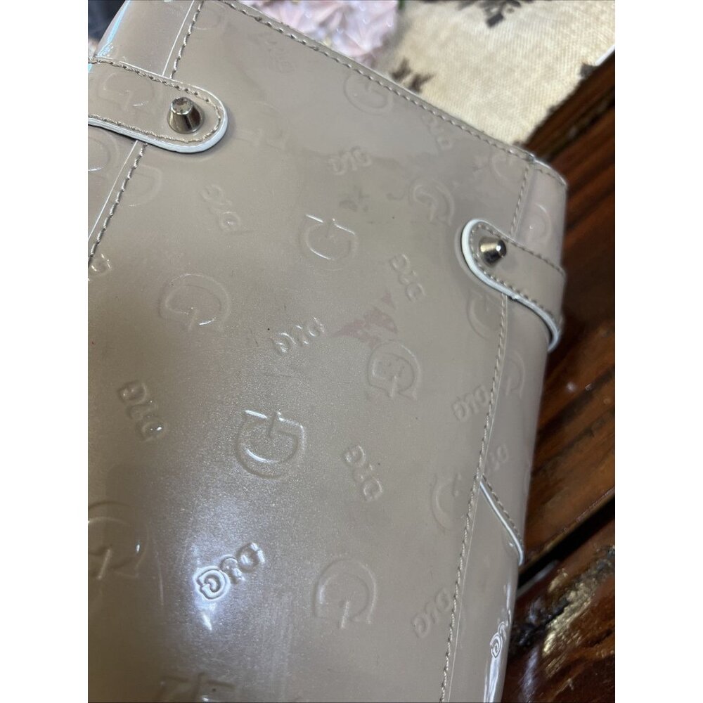 Vintage Guess Y2K Patent Faux Leather Logo Shoulder Bag Retro Handbag Purse - Picture 6 of 16
